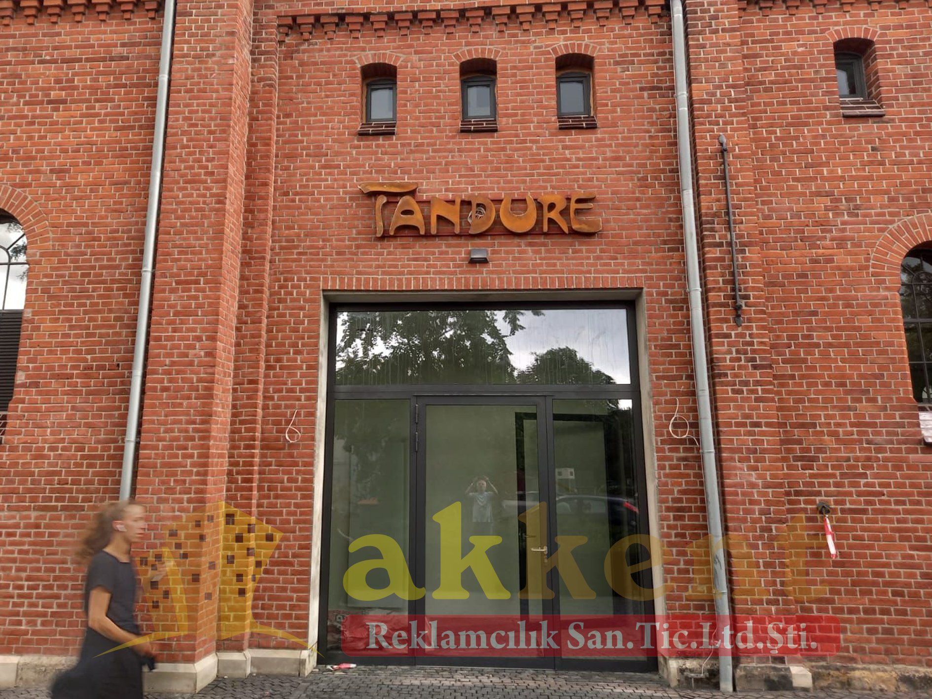 Tandure